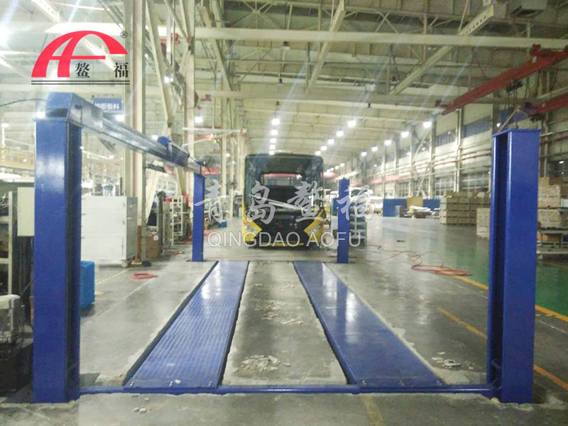 無錫特種設備車輛有限公司12噸四柱
